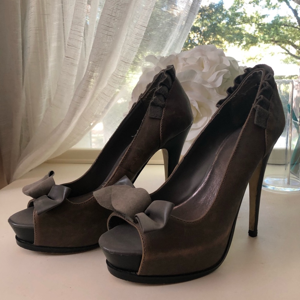 Genuine leather GREY Platform Heel